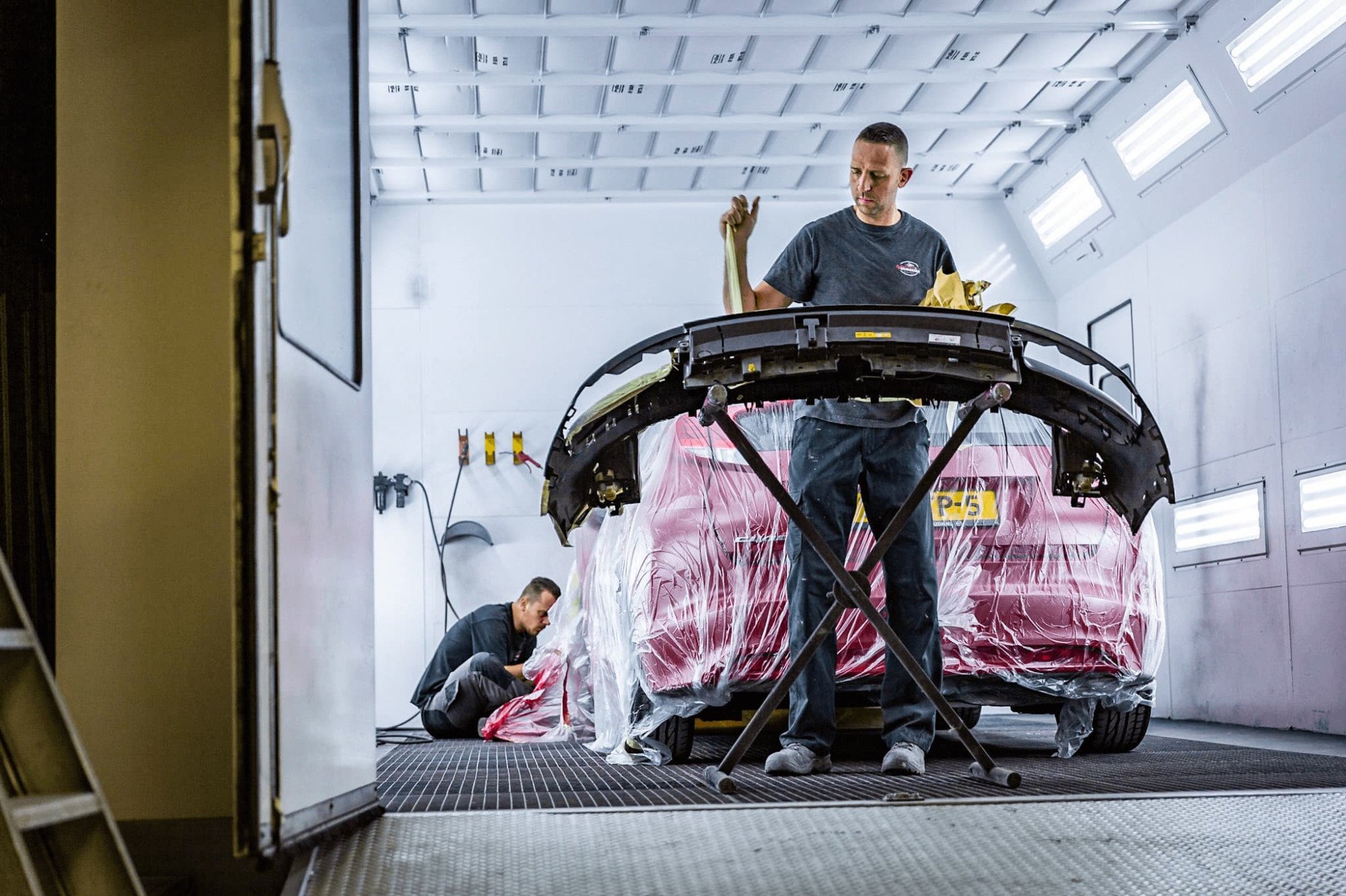 Onze lokale vakmensen bieden jou de beste service bij autoschade